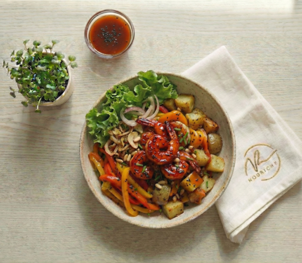 Smoked pepper shrimp salad